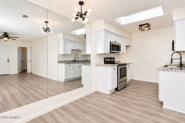 20402 N 6TH Drive 6, Phoenix, AZ 85027