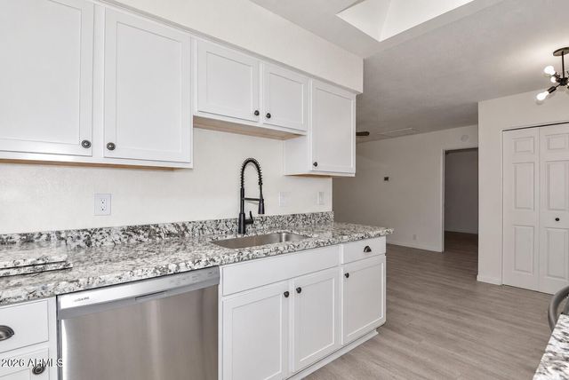 20402 N 6TH Drive 6, Phoenix, AZ 85027