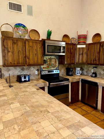 584 Tierra Linda, Concan, TX 78838