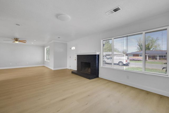 1906 15th St, Olivehurst, CA 95961