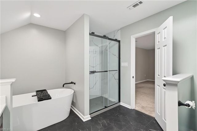 129 Stone Lake CT, Yorktown, VA 23693