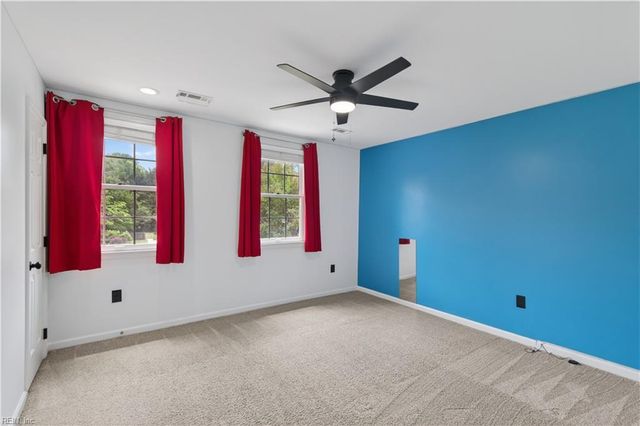 129 Stone Lake CT, Yorktown, VA 23693