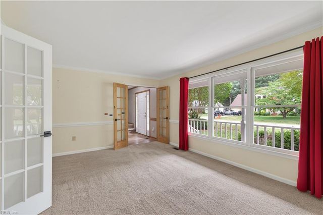 129 Stone Lake CT, Yorktown, VA 23693
