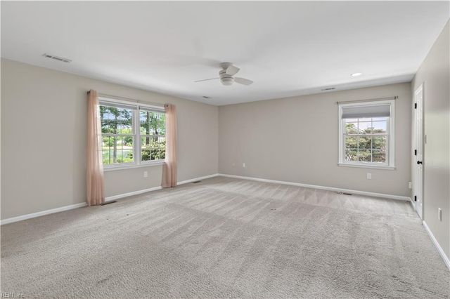 129 Stone Lake CT, Yorktown, VA 23693