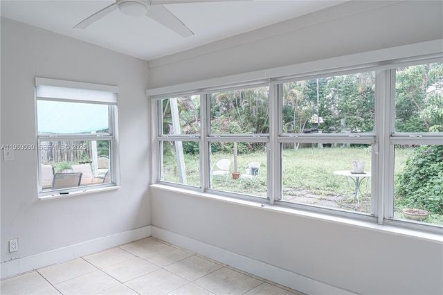 2842 Jackson St, Hollywood, FL 33020