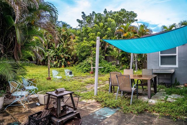 2842 Jackson St, Hollywood, FL 33020