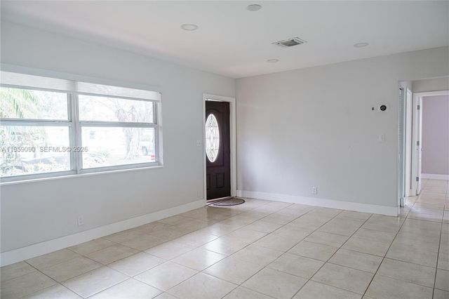 2842 Jackson St, Hollywood, FL 33020