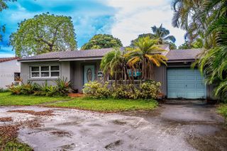 2842 Jackson St, Hollywood, FL 33020