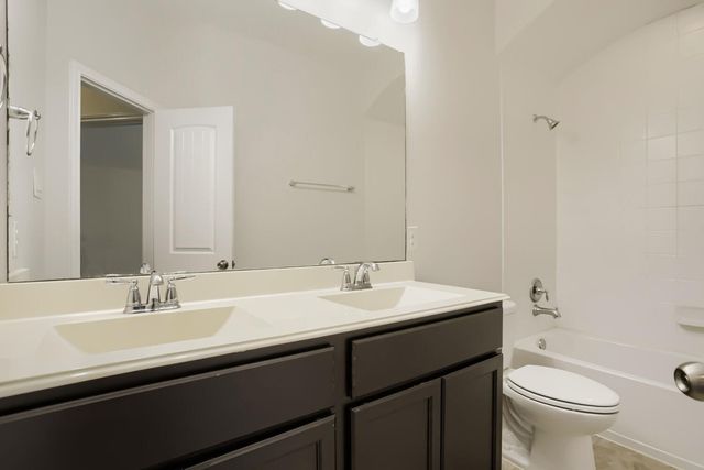 3310 Rainflower Springs Lane, Rosenberg, TX 77471