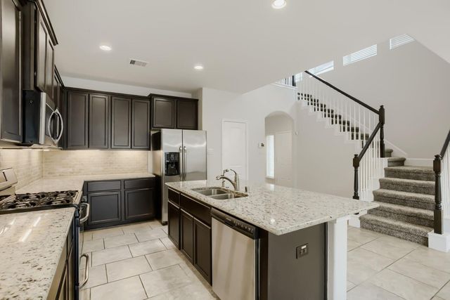 3310 Rainflower Springs Lane, Rosenberg, TX 77471