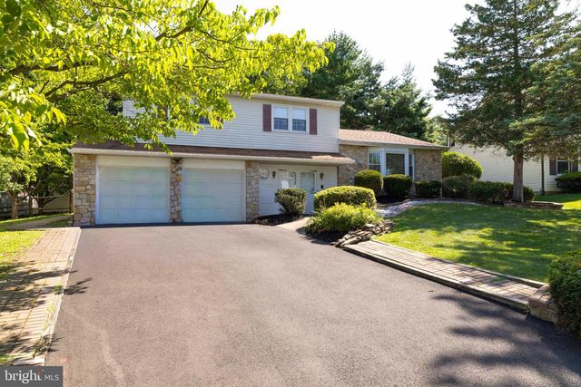 31 CRESTVIEW DR, Southampton, PA 18966