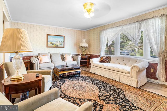 31 CRESTVIEW DR, Southampton, PA 18966