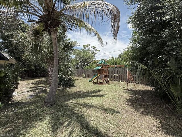 3941 Maxine ST, Fort Myers, FL 33901