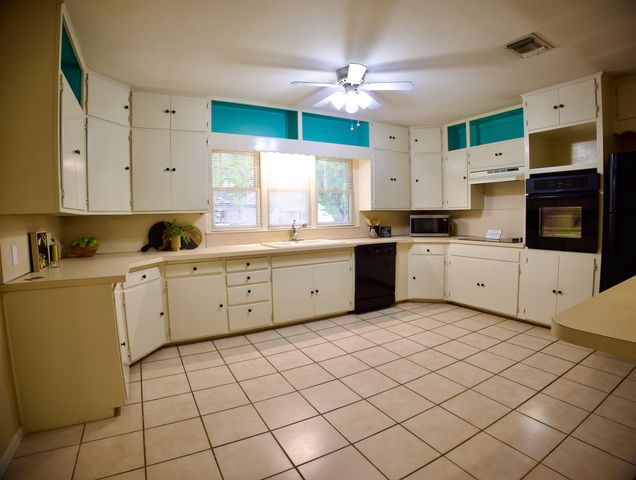 2833 W Beauregard Avenue, San Angelo, TX 76901