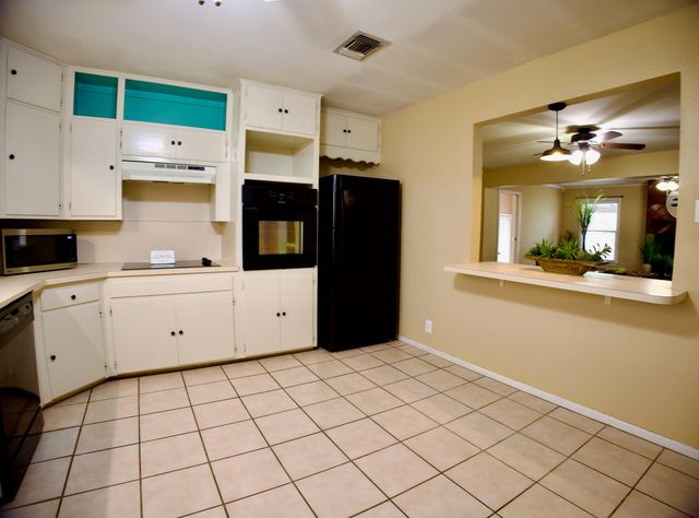 2833 W Beauregard Avenue, San Angelo, TX 76901