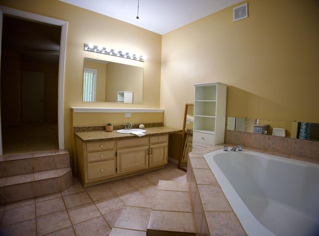 2833 W Beauregard Avenue, San Angelo, TX 76901