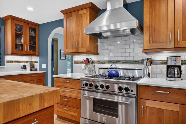 21 Larkin Street, Madison, WI 53705