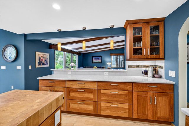 21 Larkin Street, Madison, WI 53705