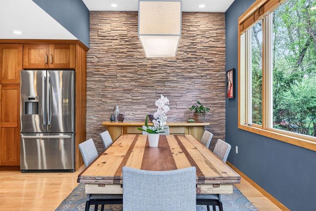 21 Larkin Street, Madison, WI 53705