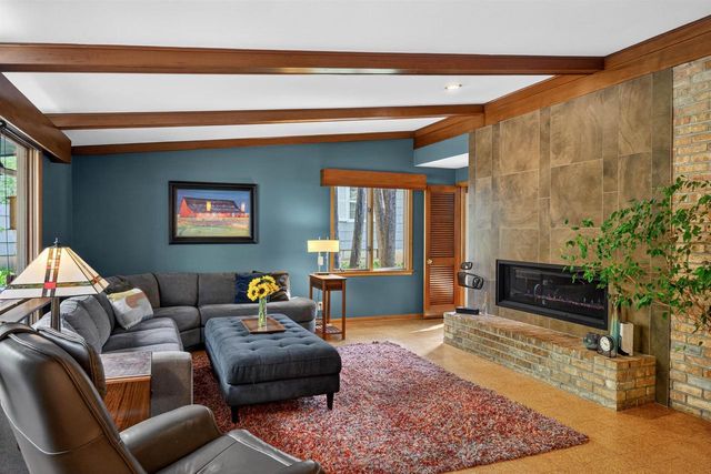 21 Larkin Street, Madison, WI 53705