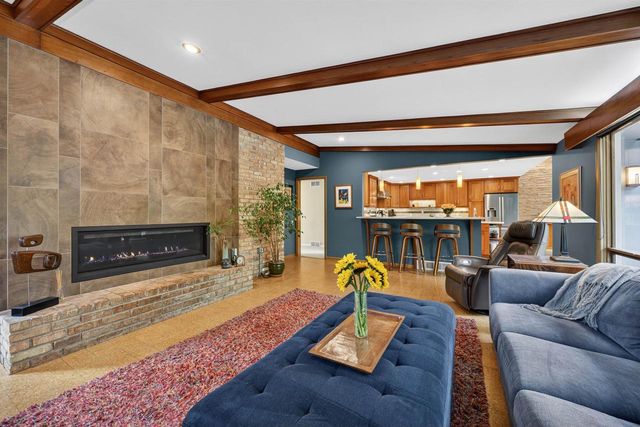 21 Larkin Street, Madison, WI 53705
