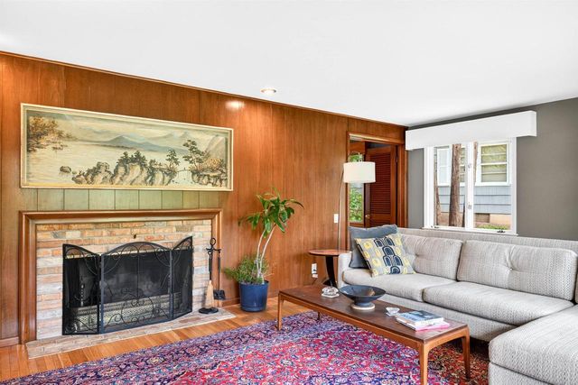 21 Larkin Street, Madison, WI 53705