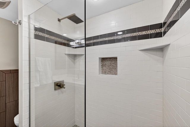 21 Larkin Street, Madison, WI 53705