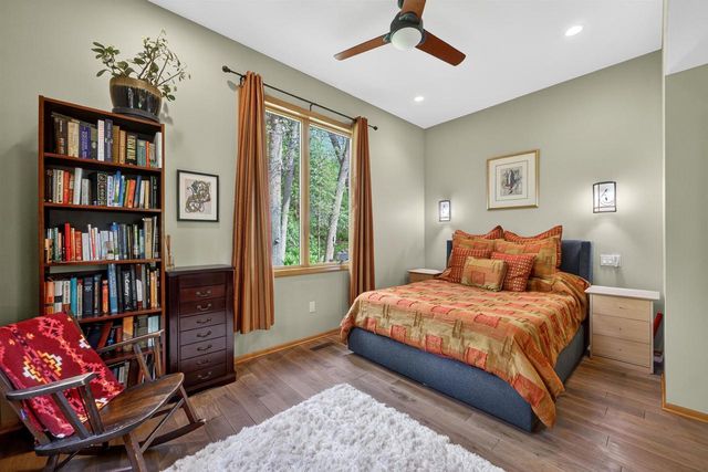21 Larkin Street, Madison, WI 53705