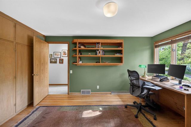 21 Larkin Street, Madison, WI 53705