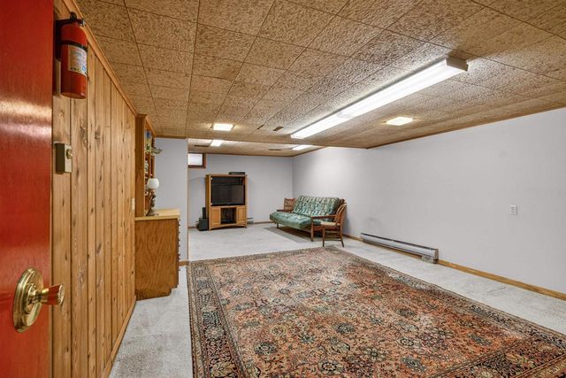 21 Larkin Street, Madison, WI 53705