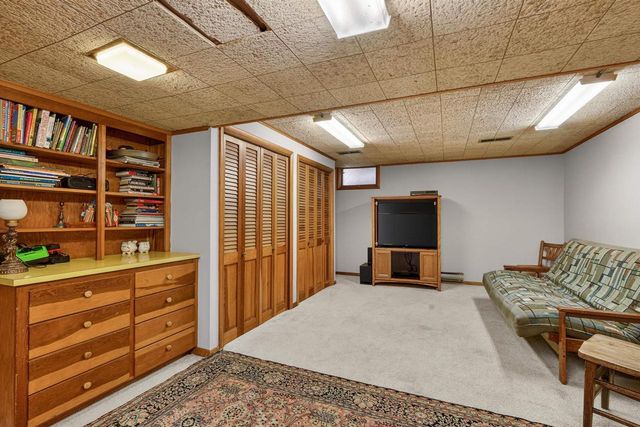 21 Larkin Street, Madison, WI 53705