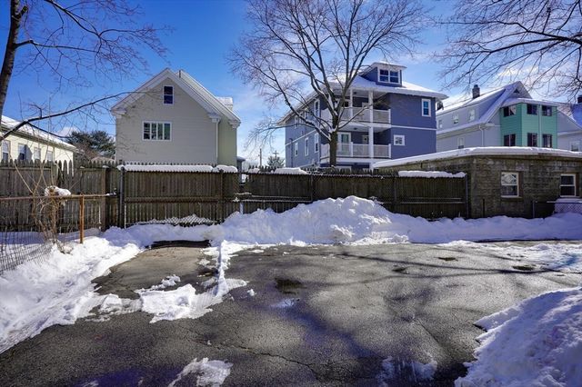 21 Marion Rd 1, Belmont, MA 02478