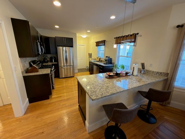21 Marion Rd 1, Belmont, MA 02478