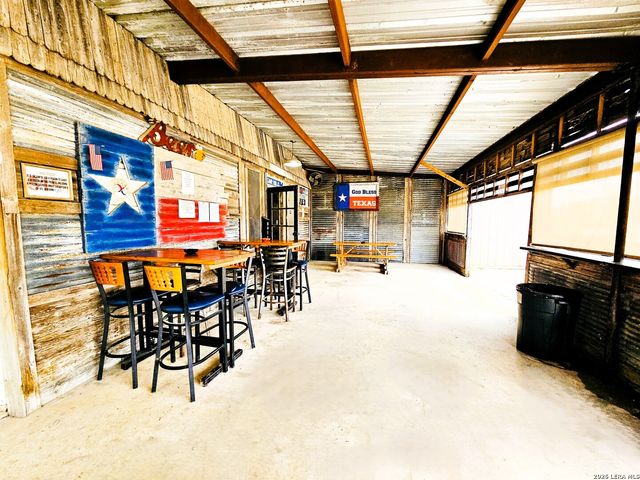 4951 FM 1283, Pipe Creek, TX 78063