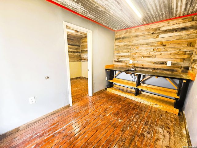 4951 FM 1283, Pipe Creek, TX 78063