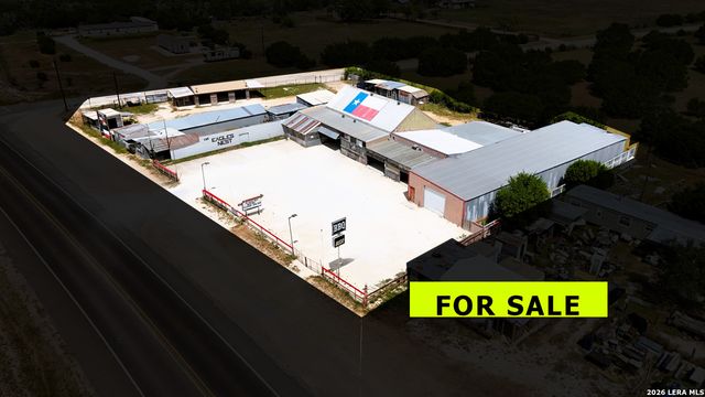 4951 FM 1283, Pipe Creek, TX 78063