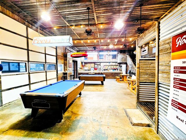 4951 FM 1283, Pipe Creek, TX 78063