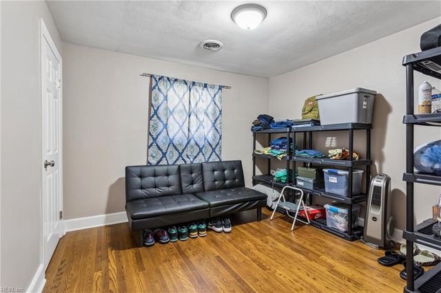 33 Green CT, Newport News, VA 23601