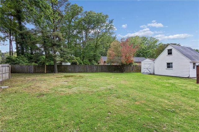 33 Green CT, Newport News, VA 23601