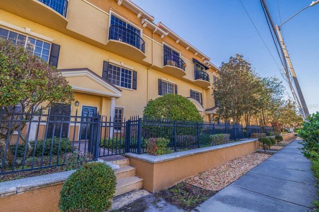 5252 W KENNEDY BOULEVARD, Tampa, FL 33609