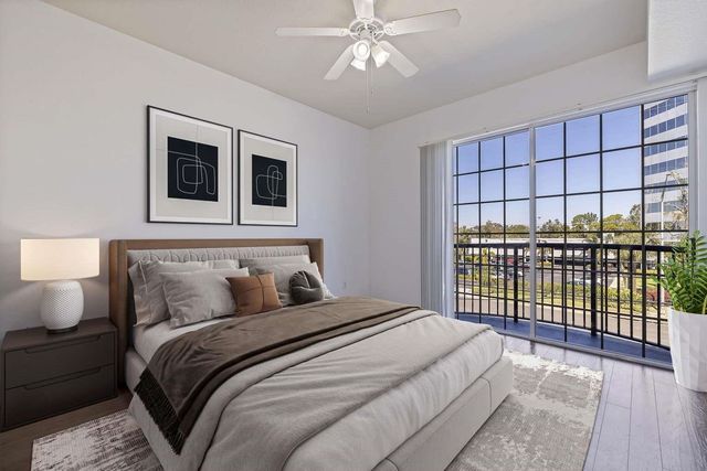 5252 W KENNEDY BOULEVARD, Tampa, FL 33609