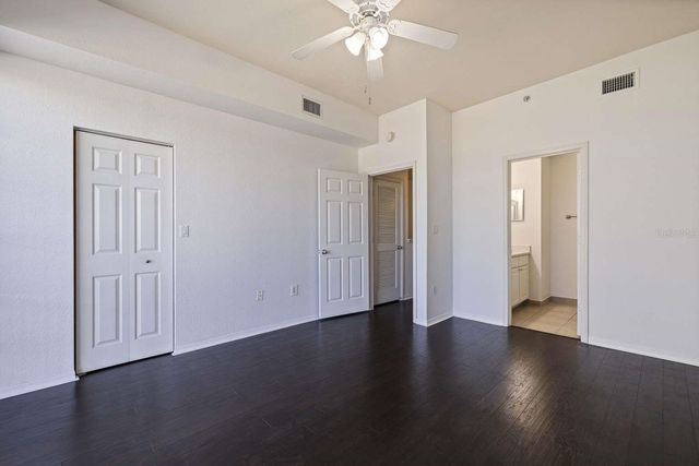 5252 W KENNEDY BOULEVARD, Tampa, FL 33609