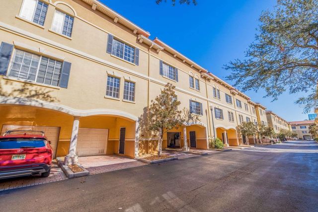 5252 W KENNEDY BOULEVARD, Tampa, FL 33609