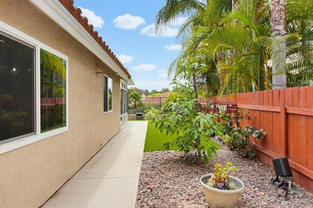 3735 Via Del Rancho, Oceanside, CA 92056