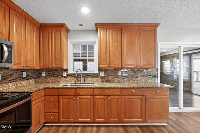 637 Bullhardt Drive, Zebulon, NC 27597