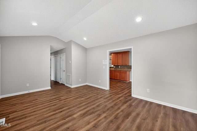 637 Bullhardt Drive, Zebulon, NC 27597