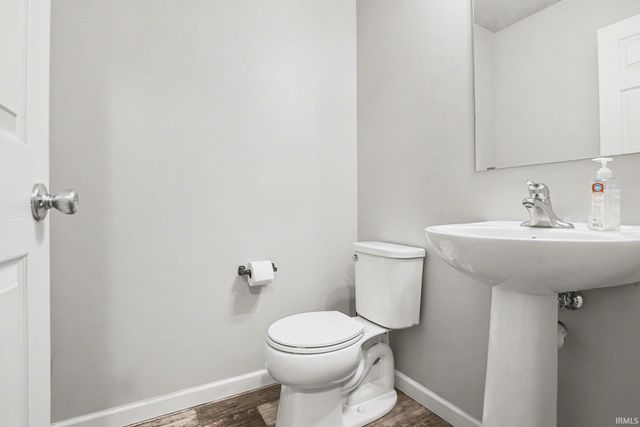 1335 Sand Hills Point, Goshen, IN 46526