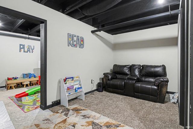 1335 Sand Hills Point, Goshen, IN 46526