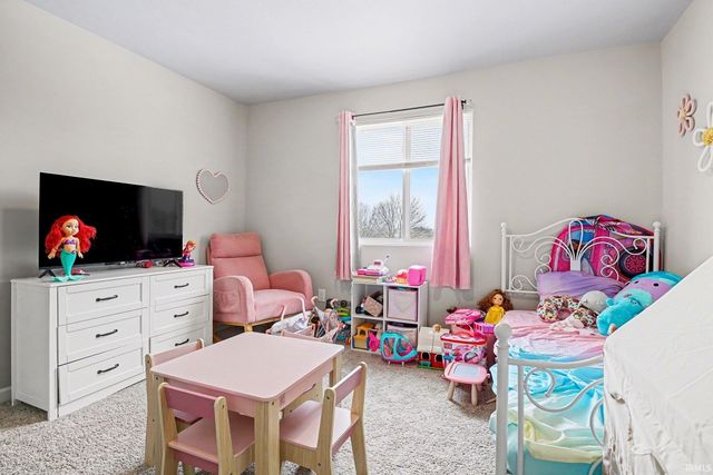 1335 Sand Hills Point, Goshen, IN 46526