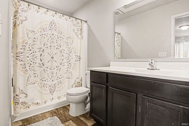 1335 Sand Hills Point, Goshen, IN 46526